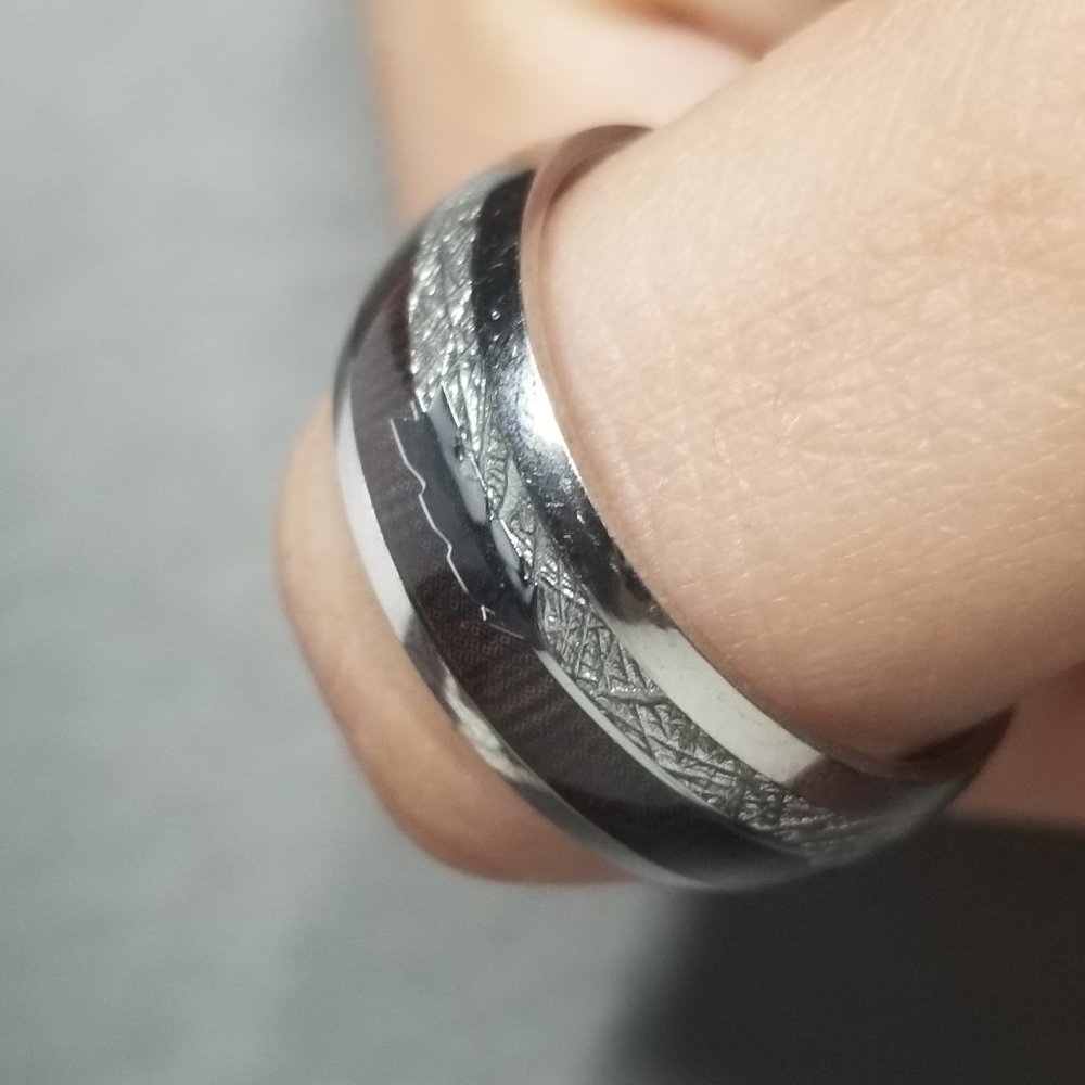 Hunter Koa Wood Tungsten Carbine Men's Ring - Picture 3 of 9